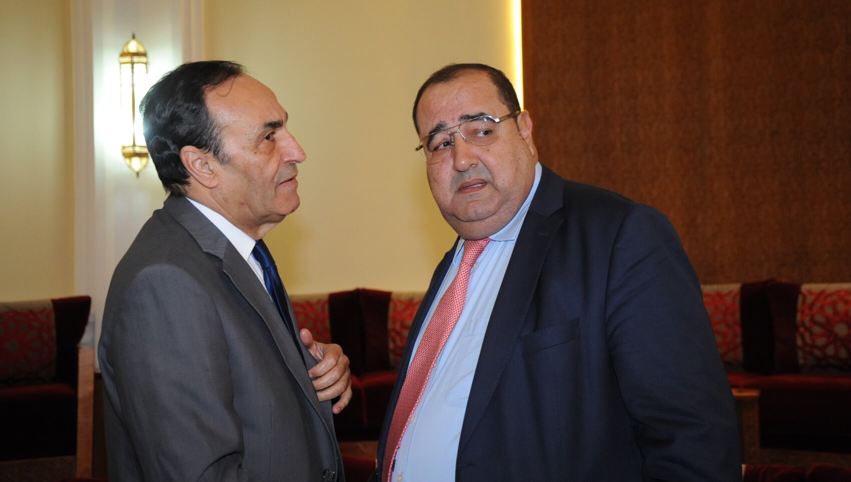 بسبب ترشيح سياسيين من خارج الحزب.. اتحاديو طنجة يدعون لعدم التصويت على لوائح "الوردة" ويهاجمون لشكر