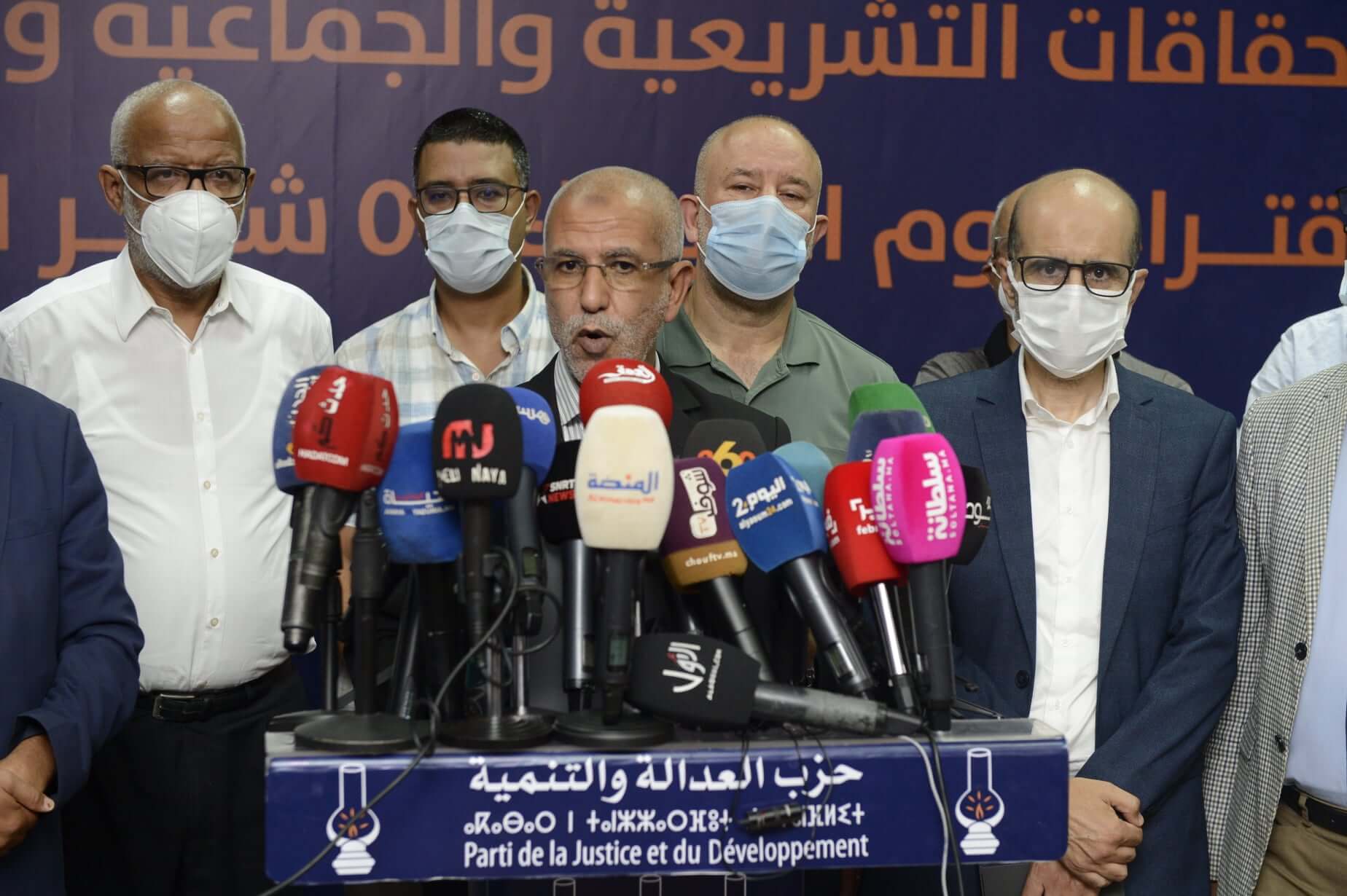 دافع عن الحصيلة الحكومية رغم انتقادها شعبيا وخيب تطلعات المغاربة.. هذه تفسيرات "التصويت العقابي" ضد العدالة والتنمية