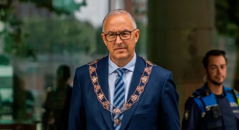 عمدة روتردام المغربي يتوج بلقب أفضل عمدة في العالم 2021