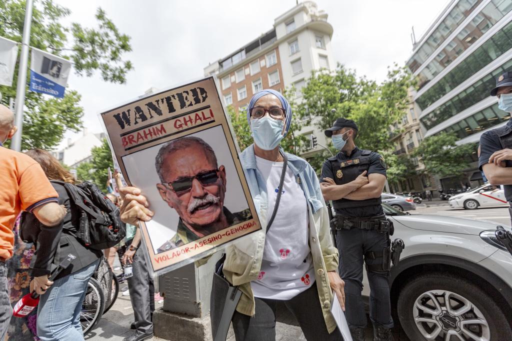  بعدما شكرها منذ أسابيع على استقباله وعلاجه.. زعيم "البوليساريو" يُهاجم الحكومة الإسبانية بسبب الصحراء 