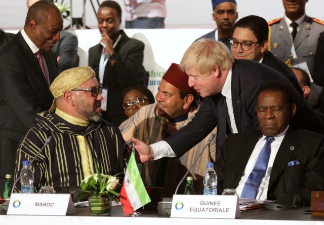 بلومبيرغ: بـ 22 مليار دولار.. بريطانيا تُخطط لإنجاز أطول "كابل" بحري في العالم لنقل الطاقة الكهربائية من المغرب