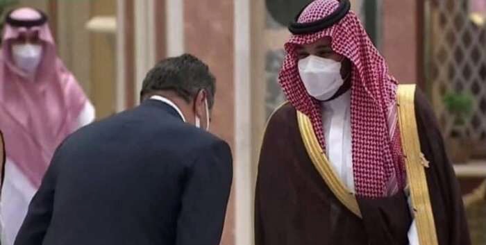  أخطاء بالجملة وفشل تواصلي أسرع من المتوقع.. أخنوش لم يستوعب بعد أنه أصبح رئيسا للحكومة! 