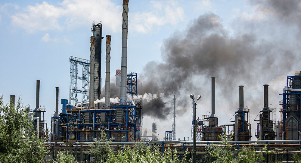  الكويت.. حريق في مصفاة نفط بميناء الأحمدي 