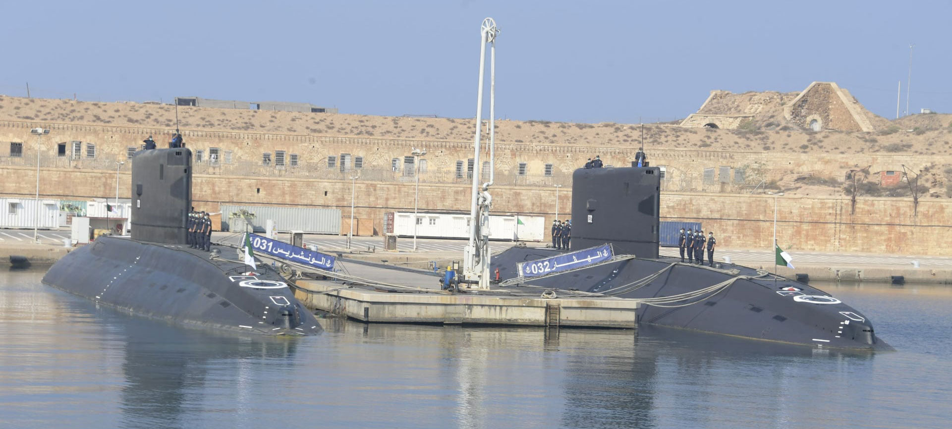 تداولها الإعلام كحدث بطولي.. وزارة الدفاع الجزائرية تنفي طرد غواصات إسرائيلية وتحذر من"تغليط الرأي العام"
