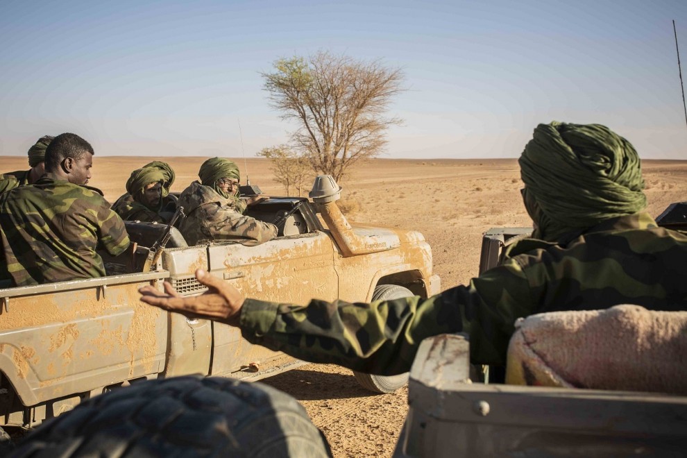 بعد أن أحضرت صحافيين إسبان لتصوير "هجماتها العسكرية".. عناصر البوليساريو تفر بعد ثلاث قذائف هاون من الجيش المغربي