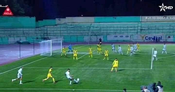  في مباراة عرفت جدلا تحكيميا.. الجيش الملكي يُقصَى من كأس الكونفدرالية على يد شبيبة القبائل 