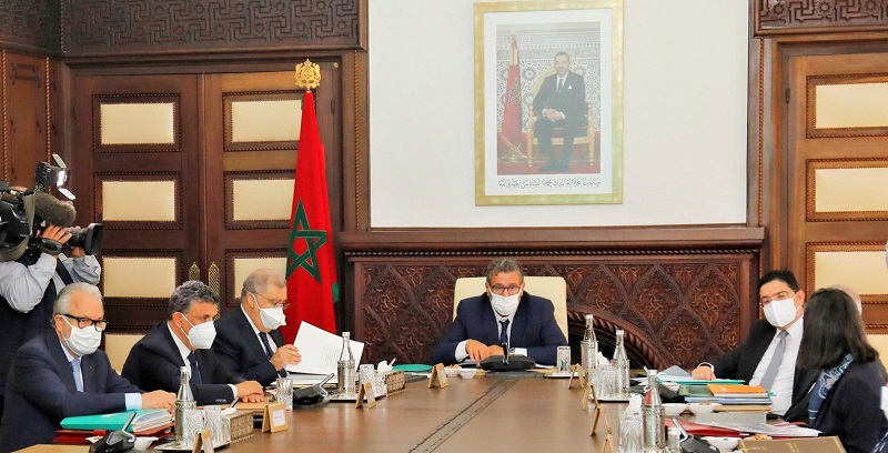 الحكومة تصادق على التأمين الإجباري على المرض وإحداث نظام للمعاشات لمهنيي القطاع غير المهيكل