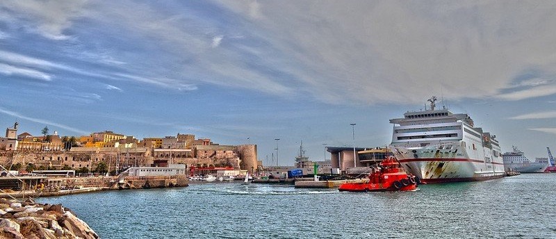 ردا على "الحصار" المغربي.. سلطات مليلية تستعين برجال أعمال صينيين لربط المدينة بميناء الغزوات الجزائري