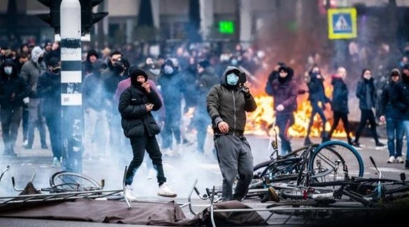 إلغاء تظاهرة احتجاجاً على إجراءات كورونا في أمستردام بعد سقوط جرحى