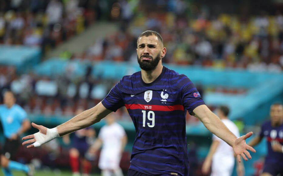  سنة حبسا و75 ألف أورو غرامة.. بنزيما مدان في قضية جنسية قبل أيام من حفل الكرة الذهبية 