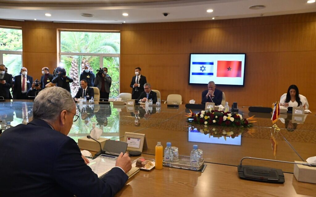 سيُسهل حصول المغرب على الأسلحة والمعلومات الاستخبارية.. صحيفة إسرائيلية تُبرز نتائج توقيع اتفاق الدفاع بين تل أبيل والرباط