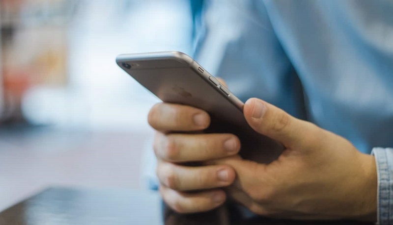 خاصية "تجسس" مخفية في هواتف آيفون