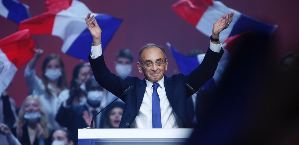 أبرز منافس لماكرون في انتخابات الرئاسية.. إيريك زمور: "لست جزائريا لأن الجزائر لم تكن موجودة قبل الاستعمار الفرنسي"