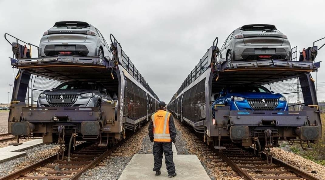 المغرب يُحقق 6.6 مليار دولار من صادرات السيارات وملياري دولار من صادرات النسيج والجلد