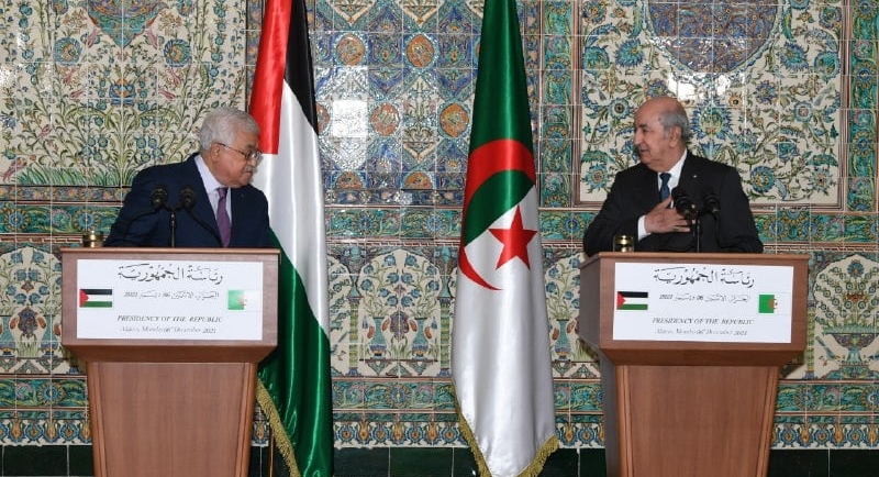  شبكة فلسطينية: تبون طلب وساطة عباس لتطبيع العلاقات بين الجزائر وإسرائيل "بشكل تدريجي" 