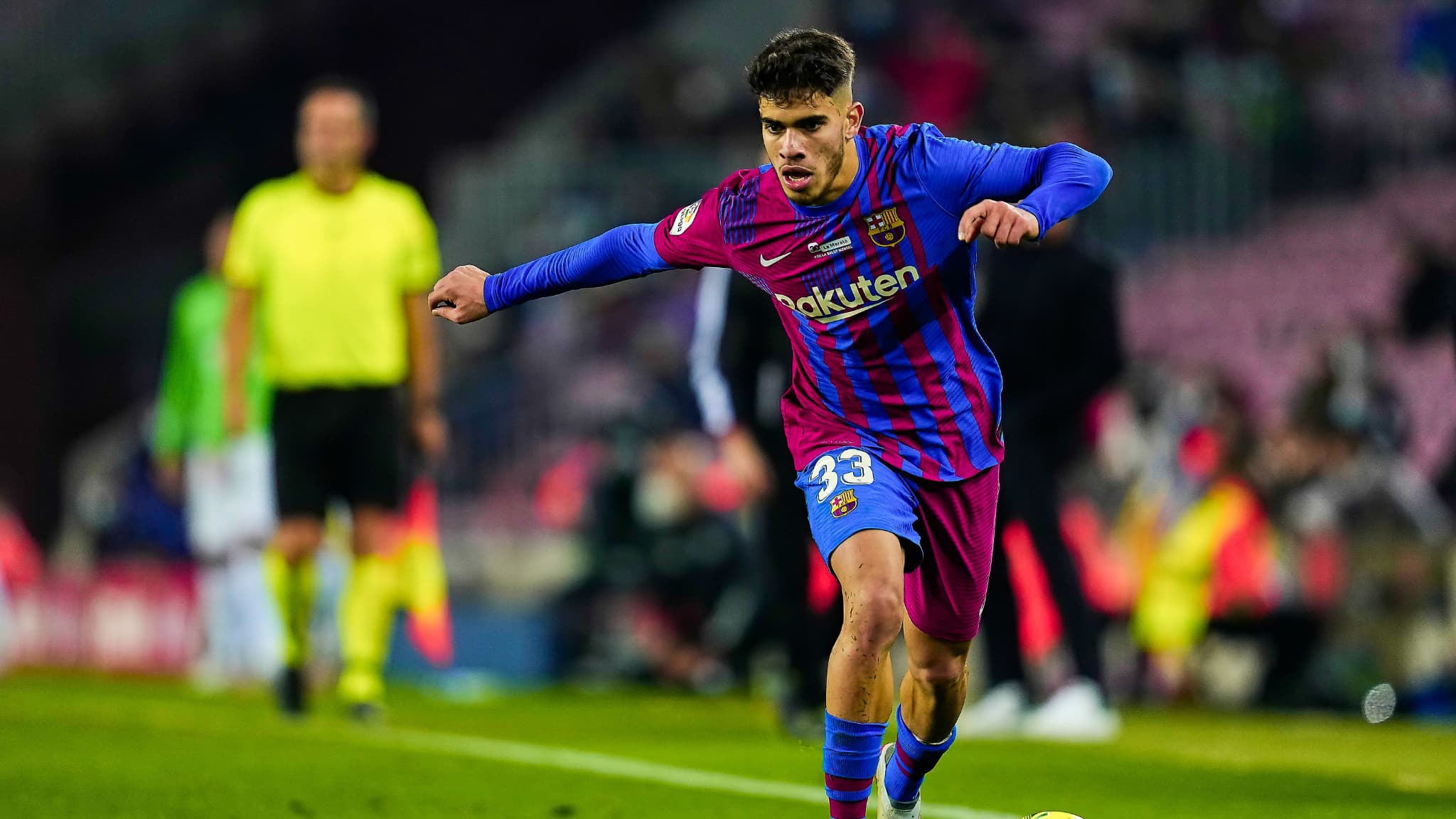  برشلونة يعلن إصابة الزلزولي  بفيروس "كورونا" قبل التحاقه بمعسكر المنتخب المغربي 