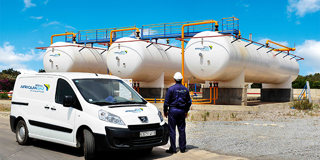  رغم الأزمة الدبلوماسية بين الجزائر والمغرب.. "سوناطراك" مستمرة في تزويد "أفريقيا غاز" المملوكة لأخنوش بالمواد النفطية 