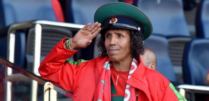  "الظلمي".. المشجع الشهير للمنتخب الوطني.. جالب حظ أم نذير شؤم على "الأسود"! 