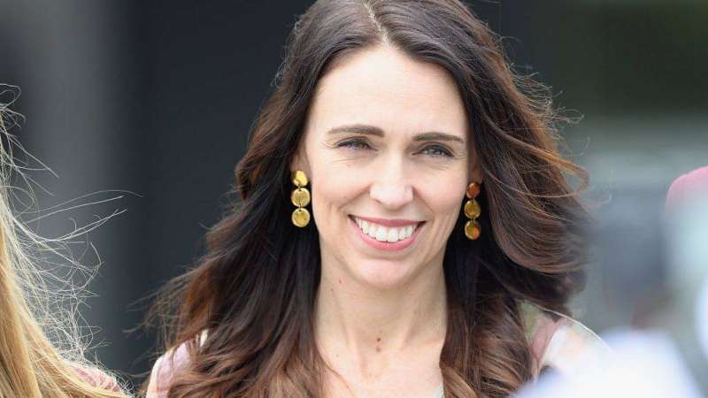  رئيسة وزراء نيوزيلندا تلغي حفل زفافها بسبب قيود أوميكرون 