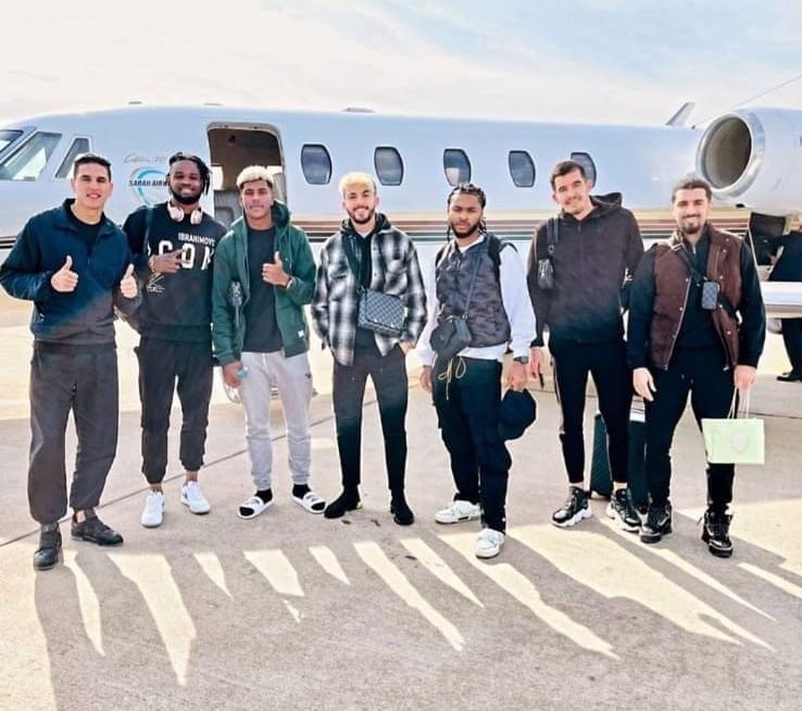 عبر طائرة خاصة من تونس.. انتدابات الرجاء الشتوية تصل إلى المغرب