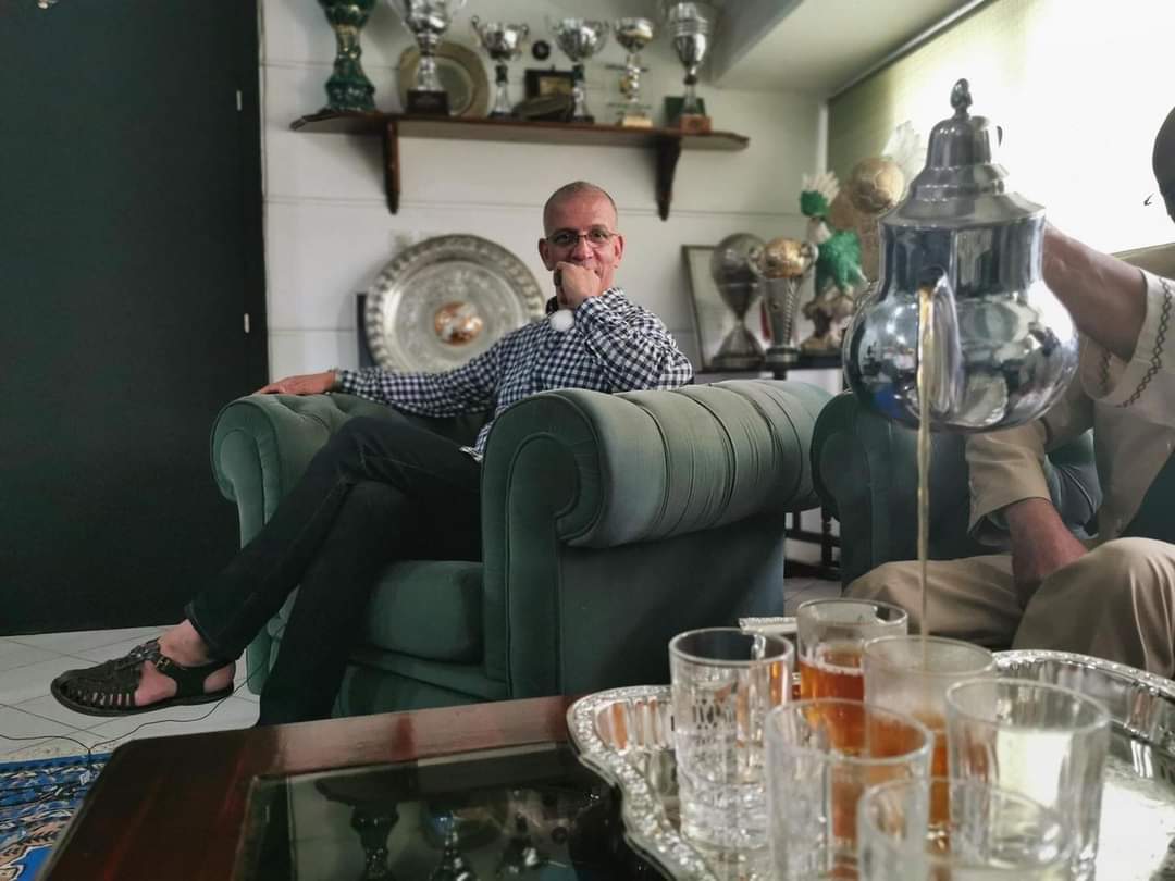 عقب إقصاء مُنتخب الجزائر من الـCAN.. حفيظ الدراجي "يَشتم" المغاربة في رسالة خاصة على "تويتر"