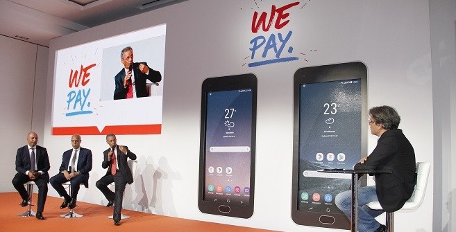 لأول مرة في شمال إفريقيا.. بنك CIH يطلق خدمة الدفع عبر الهواتف الذكية