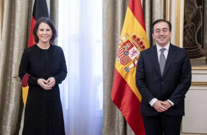 ألباريس خلال لقائه بنظيرته الألمانية: نركز في علاقاتنا مع المغرب على "النتائج" وليس "الوقت"