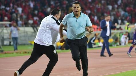 إدارة الرجاء تستقر على "بروفايل" الطاوسي لخلافة البلجيكي فيلموتس