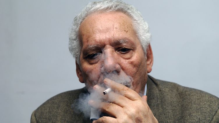 وفاة وزير الدفاع الجزائري الأسبق خالد نزار المتهم بارتكاب "مجازر" اثناء "العشرية السوداء"