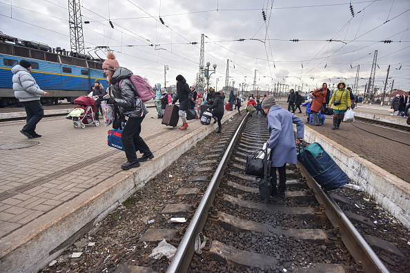 وزارة الخارجية المغربية: أزيد من 2000 مغربي غادروا أوكرانيا
