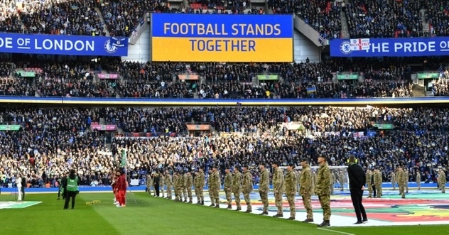 نفاق الـ FIFA.. رفضت رفع شعارات في الملاعب ضد إسرائيل عند قصف جيشها لأطفال فلسطين.. لكنها أوقفت منتخبات وفرق روسيا بسبب حربها على أوكرانيا !