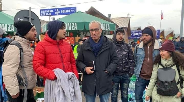 المغرب ورومانيا يتفقان على مواصلة التنسيق من أجل العبور الآمن للمواطنين المغاربة الوافدين من أوكرانيا للتراب الروماني