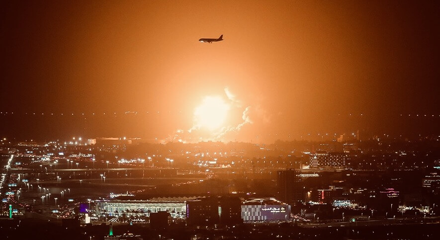 حرق هائل في مصفاة لـ"أرامكو" بالسعودية بعد استهدافها بصواريخ باليستية وطائرات مسيّرة من الحوثيين