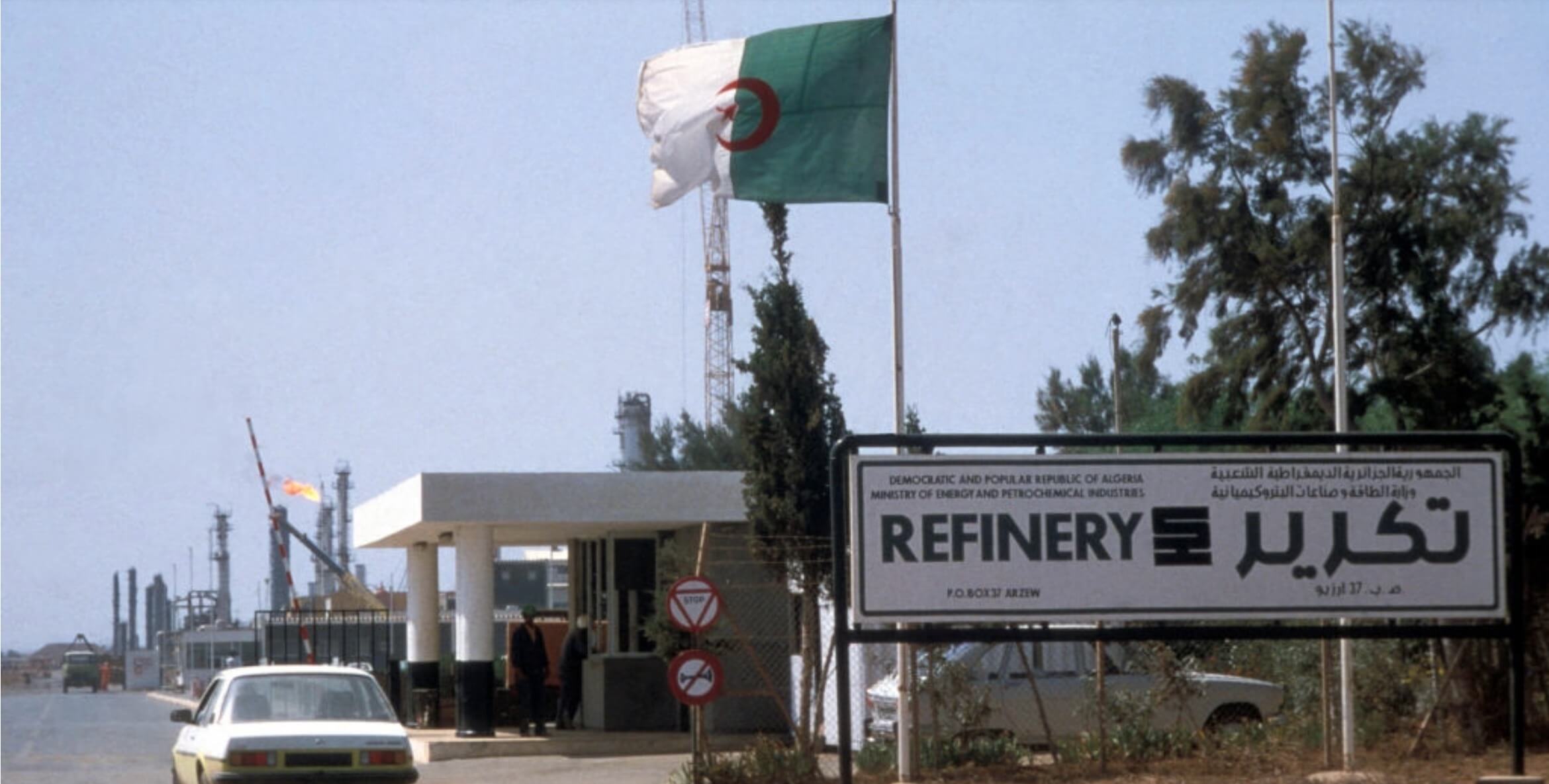  صحيفة "لابانغوارديا": الجزائر لا تستطيع قطع الغاز عن إسبانيا لأنها لا تملك البديل.. والمغرب انتزع منها السيادة الإقليمية 