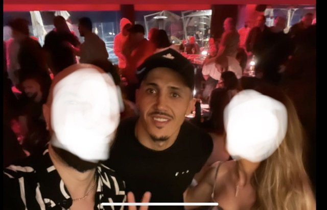 سهرة خاصة في "عين الذئاب" احتفالا بتأهل المنتخب الوطني لـ "مونديال قطر"