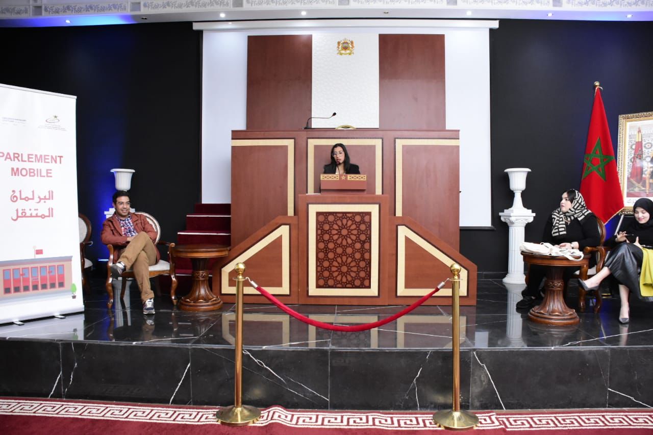 البرلمان المتنقل: شباب جهة بني ملال خنيفرة يوجهون 30 سؤالا لحكومة أخنوش