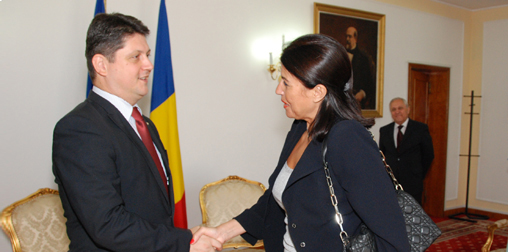  سفارة المغرب في كييف تقود مباحثات مع السلطات الأوكرانية لضمان الخروج الآمن للجاليات العربية نحو الدول الحدودية 