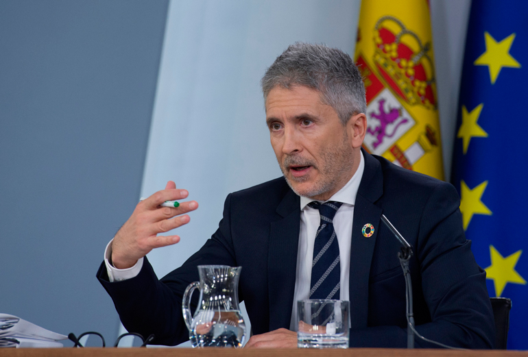  وزير الداخلية الإسباني يشيد بالتعاون المغربي في التصدي للمهاجرين غير النظاميين ويصفه بـ"المثالي" 