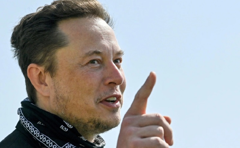 إيلون ماسك "يفكر بجدية" في إنشاء منصة جديدة للتواصل الاجتماعي