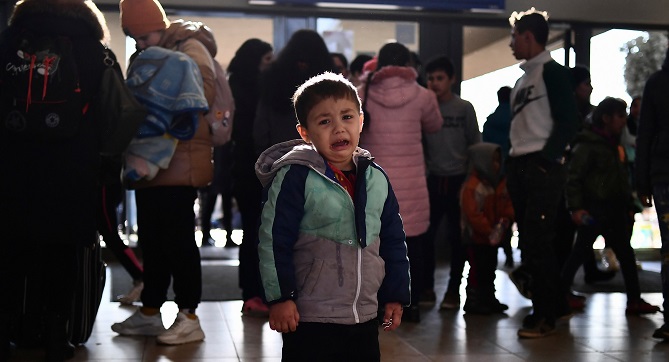  الإمارات تقدم مساعدات إغاثية لأوكرانيا بقيمة خمسة ملايين دولار 