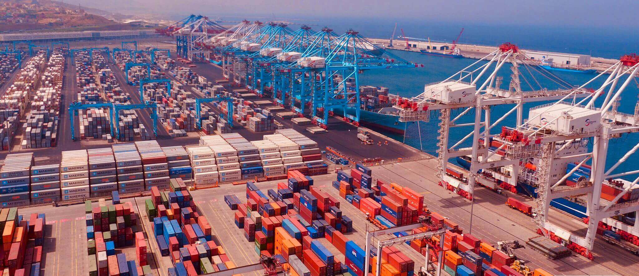 دراسة أمريكية: ميناء طنجة المتوسط ضمن أفضل ثلاثة موانئ للحاويات الأكثر كفاءة في العالم