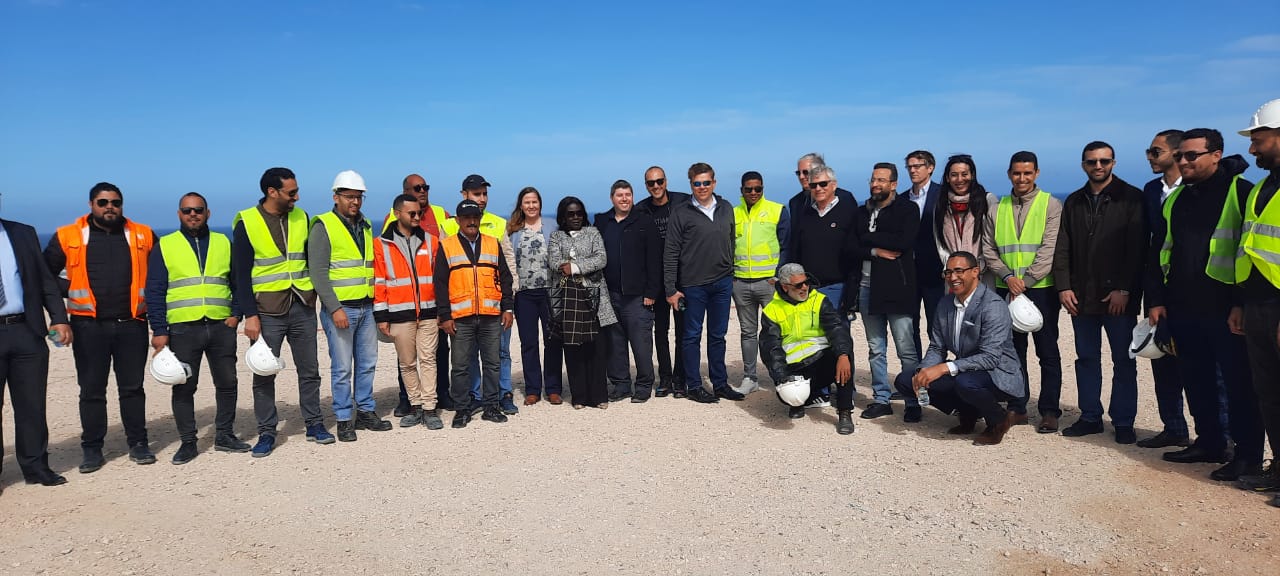  وفد أمريكي وآخر من البيرو يقومان بزيارة لموقع مشروع ميناء "الداخلة الأطلسي" 