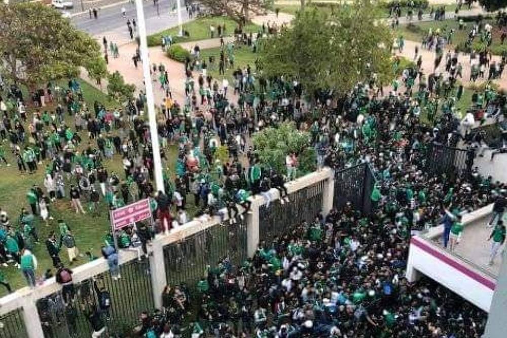  الجواهري مدعو لاجتماع طارئ في مجلس المدينة.. هل هي نهاية تدبير "كازا إيفنت" لملعب محمد الخامس؟ 