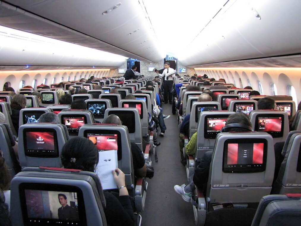 القصّة الكاملة لـ"رحلة عذاب" عاشها رُكاب الخطوط الملكية المغربية بين تورينو الإيطالية ومطار محمد الخامس بالدار البيضاء