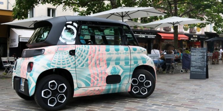 بعد "Citroën" و"Opel".. شركة "Fiat" تعتزم الانضمام لقطاع صنع السيارات الكهربائية بالمغرب