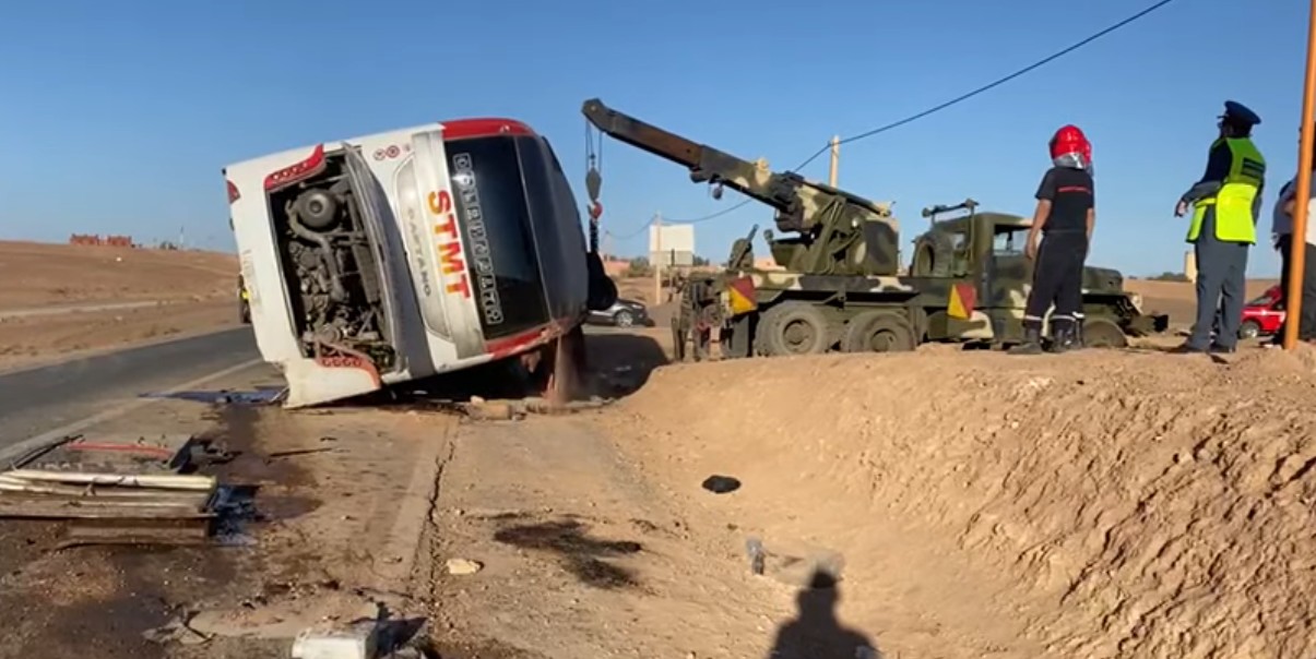 إصابة 35 شخصا، اثنان منهم إصابتهما خطيرة، في حادث انقلاب حافلة لنقل المسافرين بسطات