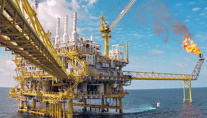  شركة بريطانية تعلن اكتشاف أزيد من مليار برميل من النفط بالمغرب القابل للاستخراج دون أي مخاطر 