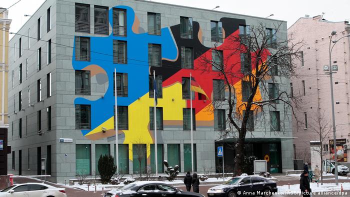 ألمانيا تدرس إمداد أوكرانيا بأنظمة دفاعية جديدة