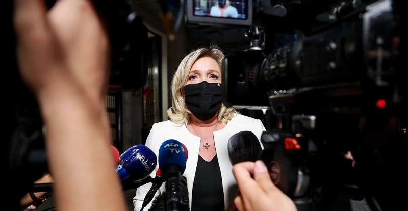 اتهام مارين لوبن باختلاس أموال عامة أوروبية