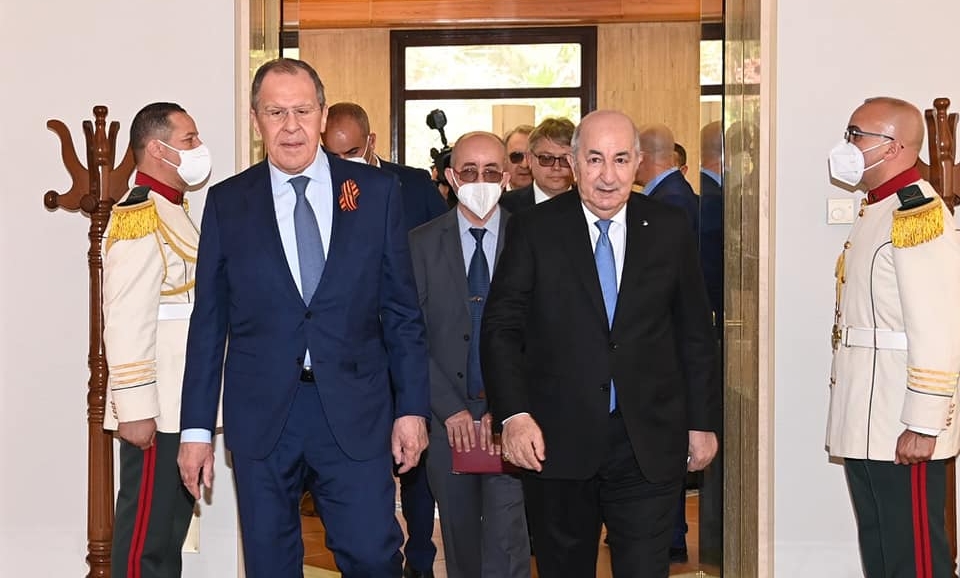 لافروف في الجزائر وبلينكن في المغرب.. ملفات دولية هامة تُناقش في البلدين على مدى يومين